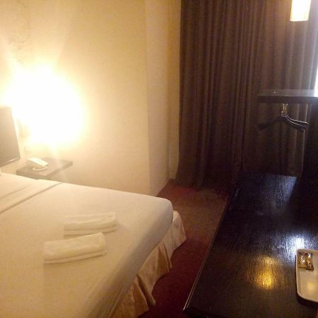 Hotel Sri Sutra Sunway Mentari Petaling Jaya Buitenkant foto